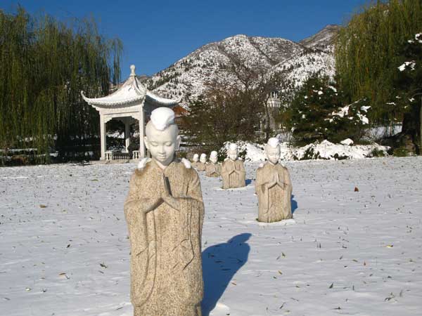 “天寿陵园冬日雪景